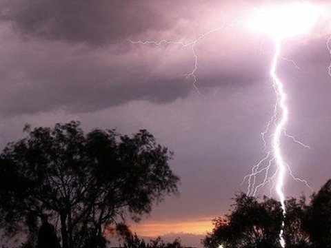 İbadət zamanı ildırım düşdü, 14 nəfər öldü