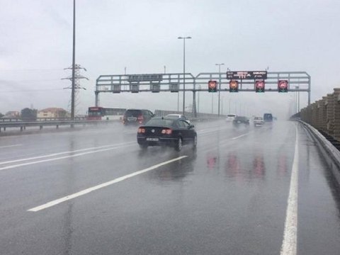 Yağışa görə sürət həddi endirildi! - Sürücülərin NƏZƏRİNƏ