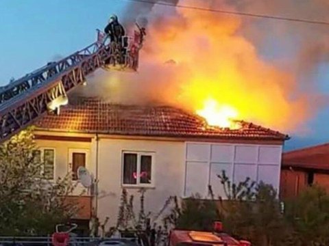 Neftçalada ev sahibi ilə birgə yandı