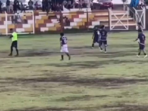 Futbolçunu ildırım vurub öldürdü - Anbaan görüntülər