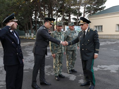 Xanlar Vəliyev hərbçilərlə görüşdü - FOTO