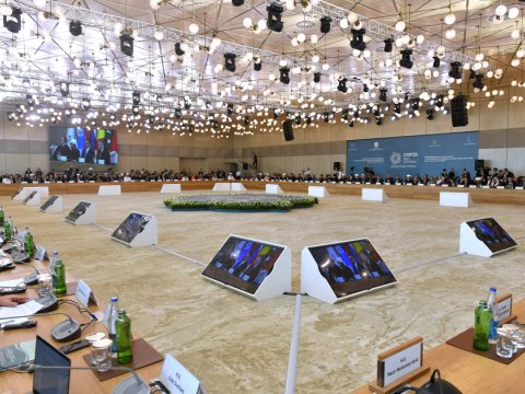 Dini liderlərin Sammiti işini plenar iclasla davam etdirir