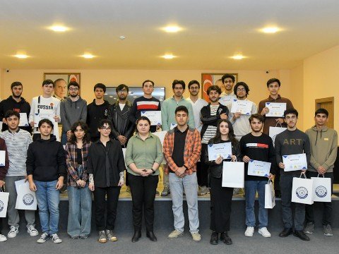 Tələbələr arasında intellektual yarış - FOTOLAR