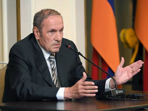 Ermənistanın ilk prezidenti əməliyyat olundu