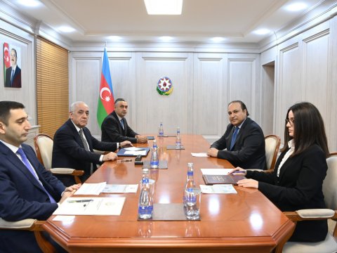 Əli Əsədov Baş katiblə görüşüb