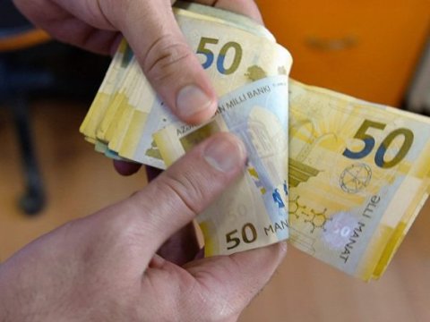 Kredit tarixçəsi pis olan vətəndaşlara ŞAD XƏBƏR: banklarda "qara siyahı" YOXDUR