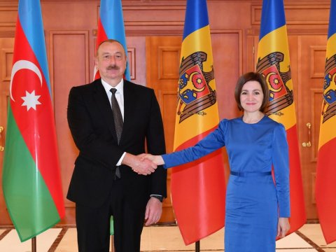 İlham Əliyev Maya Sandunu TƏBRİK ETDİ