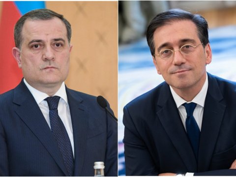 Ceyhun Bayramov ispaniyalı həmkarı ilə görüşdü