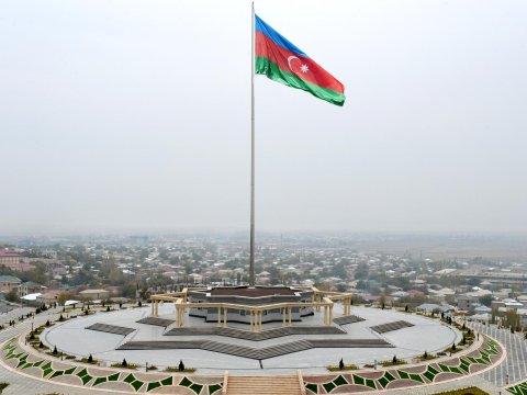 Azərbaycanda Dövlət Bayrağı GÜNÜDÜR