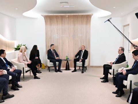 Prezident görüş keçirib - FOTO