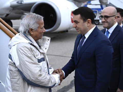 Banqladeşin müvəqqəti hökumətinin Baş müşaviri Azərbaycanda