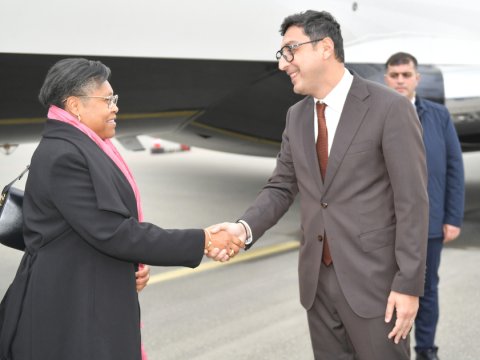 Konqonun Baş naziri Azərbaycanda səfərdədir