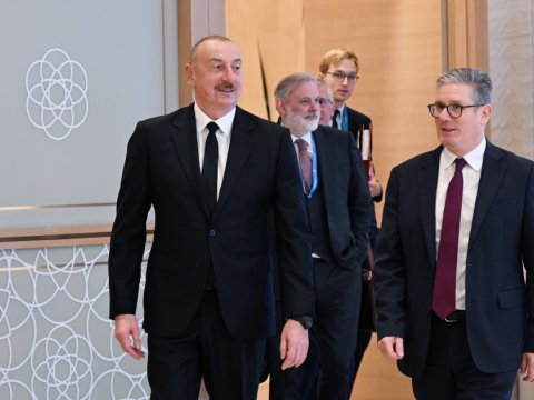 İlham Əliyev Britaniyanın Baş naziri ilə GÖRÜŞDÜ