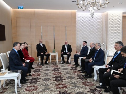 İlham Əliyev Edi Rama ilə görüş keçirdi