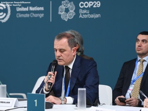 Ceyhun Bayramov dəyirmi masada ÇIXIŞ EDİB
