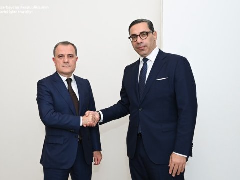 Ceyhun Bayramov həmkarı ilə danışıqlar apardı