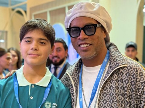 Prezidentin nəvəsi Ronaldinyo ilə birgə - FOTO