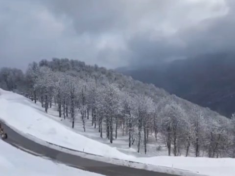 İrana yağan qar yolları bağladı: ərazidən SON GÖRÜNTÜLƏR