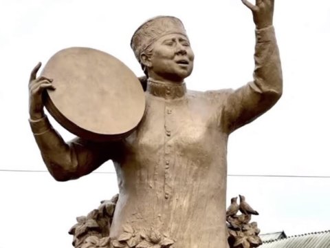 Aygün Bəylərin büstü qoyuldu - FOTO