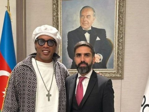 AFFA prezidenti Ronaldinyo ilə bir arada - FOTO
