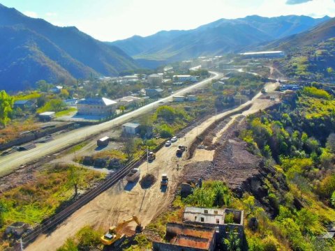 Kəlbəcər şəhərində yollar qurulur - Ən son GÖRÜNTÜLƏR