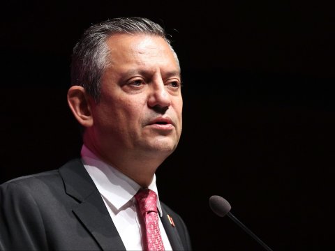 CHP yenidən qurultaya gedir? - "Cin şüşədən çıxıb"