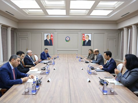 Əli Əsədov OPEC Beynəlxalq İnkişaf Fondunun prezidenti ilə görüşüb