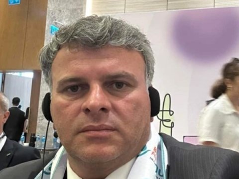 Nazir rəisi işdən çıxardı, yeni vəzifə verdi