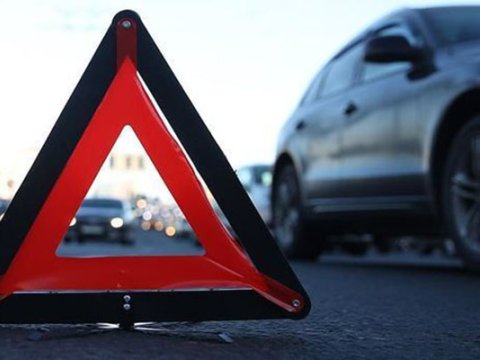 Maşın arabaya çırpıldı: azyaşlı öldü