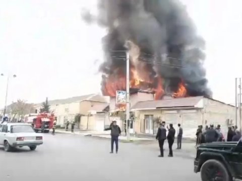 Oyun mərkəzində güclü YANĞIN&nbsp;- VİDEO