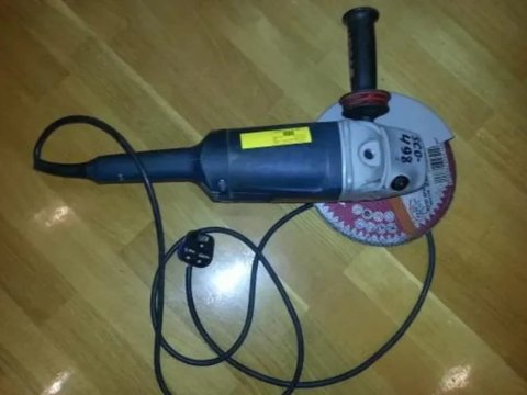 Laqunda ilə qolunu kəsən kişi ÖLDÜ