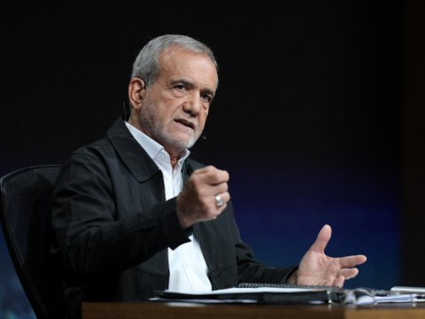 Pezeşkian qadınlara qarşı mübarizəyə başlayır:&nbsp;Yeni "həbsxanalar" YARADILIR