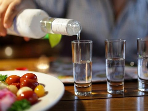 Bakıda araqdan zəhərlənən kişi ÖLDÜ