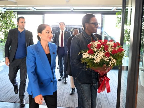 Tanzaniya parlamentinin sədri Azərbaycana gəldi