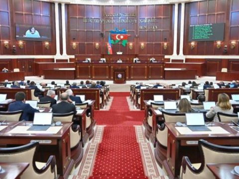 Çoxlarının gözlədiyi qanun layihələri müzakirəyə çıxarılır