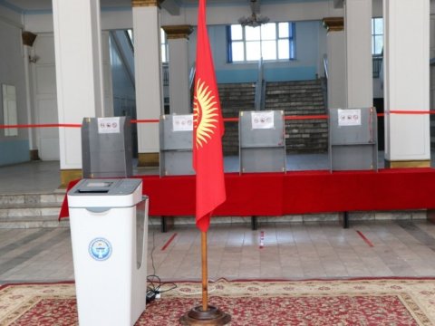 Qırğızıstanda deputat seçkiləri