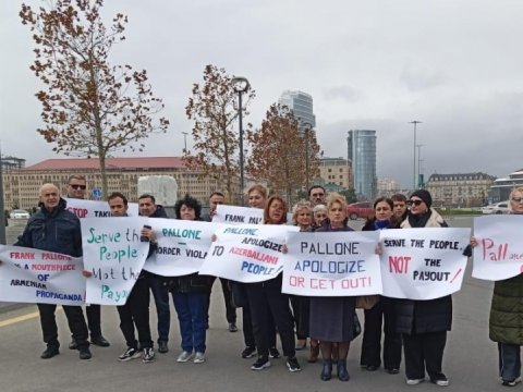 Bakıda Frank Peloniyə qarşı etiraz aksiyası