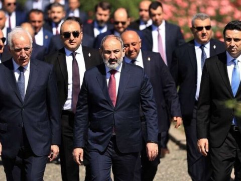 Paşinyan hökumətində parçalanma: ard-arda istefa ərizələri YAZILDI