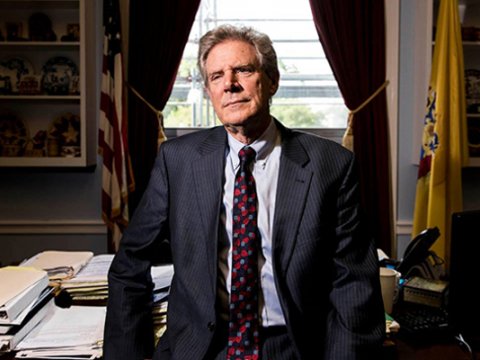 Ermənipərəst konqresmen Bakıdan QAÇDI