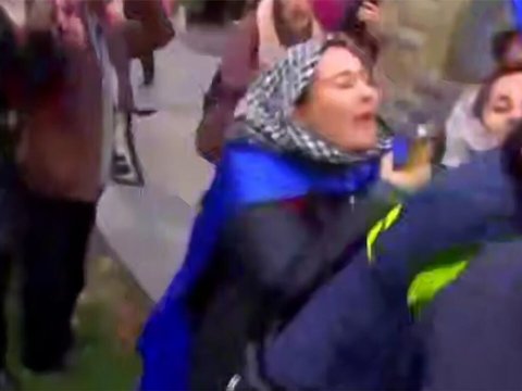 Tbilisidə polislə etirazçılar arasında toqquşma - VİDEO