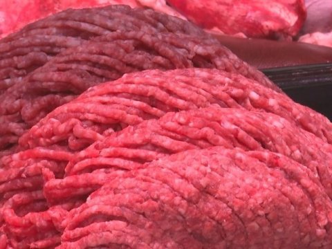 Marketlərdə satılan farş nə ətindən hazırlanır? - Qəssabdan şok AÇIQLAMA