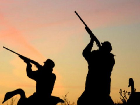 Çöl quşlarını ovlayan qardaşlar&nbsp;saxlanıldı