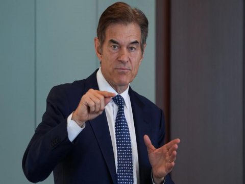 Tramp türkəsilli həkimə vəzifə verəcək