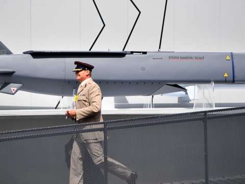 Ukrayna Rusiyanı bu silahla İLK DƏFƏ vurdu - VİDEO