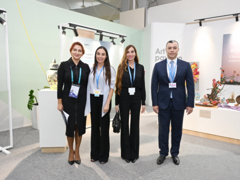 Leyla və Arzu Əliyevalar inklüziv sərgi ilə tanış oldular - FOTO