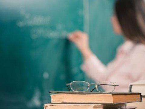 Müəllimlərin maaşı ilə bağlı yeni QƏRAR