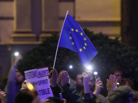 Avropaya gedən yol LGBT təbliğatından keçməli DEYİL!