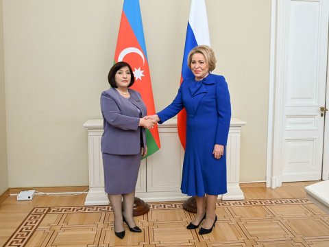 Sahibə Qafarova rusiyalı həmkarı ilə görüşdü