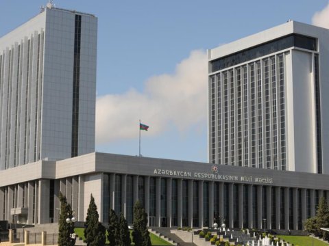 Lüksemburq parlamenti siyasi avantüra meydanına çevrilib - BƏYANAT