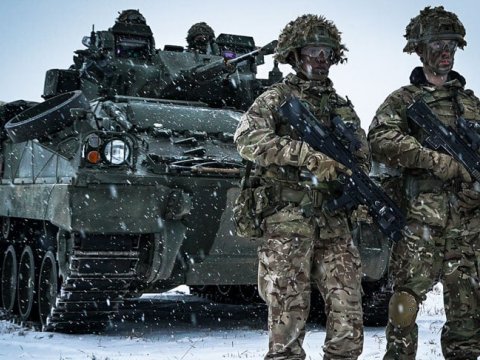 Britaniya ordusu rus əsgərləri ilə döyüşməyə HAZIRDIR